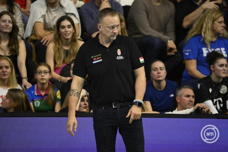 Varga Zsolt szövetségi kapitány a Magyarország - Olaszország Európa-bajnoki felkészülési vízilabda-mérkőzésen a Komjádi Uszodában 2025. december 20-án. MTI/Bodnár Boglárka