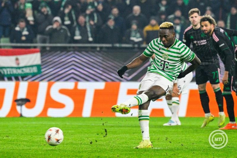 Bamidele Yusuf, a Ferencváros játékosa gólt szerez a labdarúgó Európa-liga alapszakaszának 7. fordulójában játszott Ferencváros - Panathinaikosz mérkőzésen a Groupama Arénában 2026. január 22-én. MTI/Purger Tamás