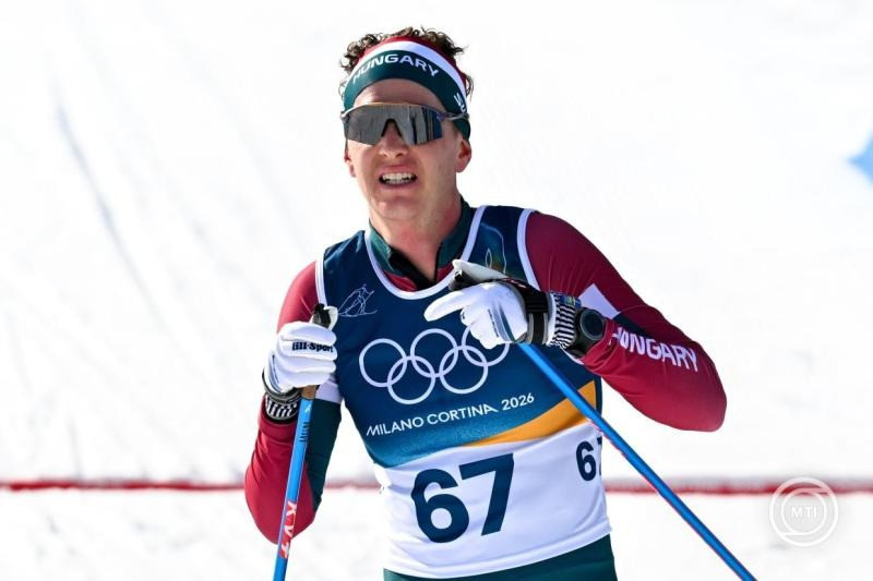 Tesero, 2026. február 8. Kónya Ádám a 2026-os milánói-cortinai téli olimpia 10+10 kilométeres férfi tömegrajtos sífutóversenyén a Teseroi Fabio Canal Sífutó és Sílövő Központban 2026. február 8-án. MTI/Illyés Tibor