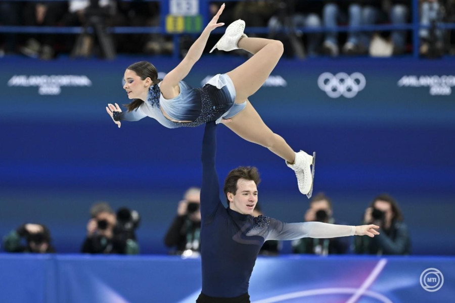 Pavlova Maria és Sviatchenko Alexei a kűrjét mutatja be a műkorcsolyázó párosok versenyében a 2026-os milánói-cortinai téli olimpián az assagói Forum di Milano sportarénában 2026. február 16-án. MTI/Illyés Tibor