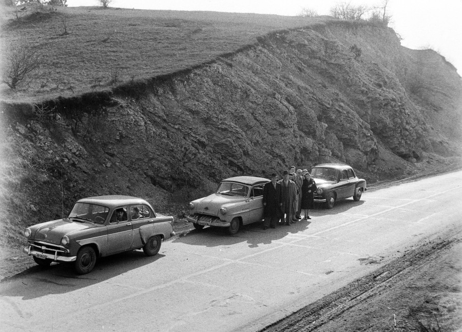 1963, a nyolcas út Hajmáskérnél (Fortepan / Inkey Tibor)
