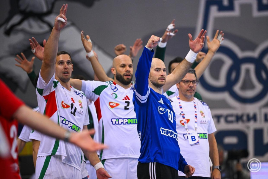 A magyar válogatott tagjai a férfi kézilabda világbajnoki selejtezőben játszott Szerbia - Magyarország első mérkőzésen a nisi Cair Sportcenterben 2026. május 14-én. MTI/Czeglédi Zsolt