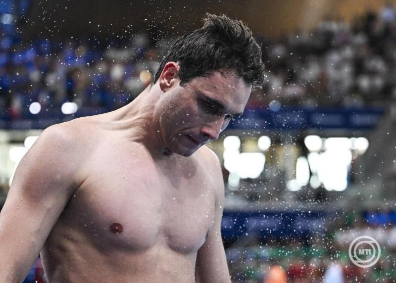 A győztes Milák Kristóf a férfi 100 méteres pillangóúszás döntője után a párizsi vizes Európa-bajnokságon az olimpiai vizesközpontban 2026. augusztus 13-án. Milák Kristóf 49.48 másodperces Európa-csúccsal győzött. MTI/Hegedüs Róbert