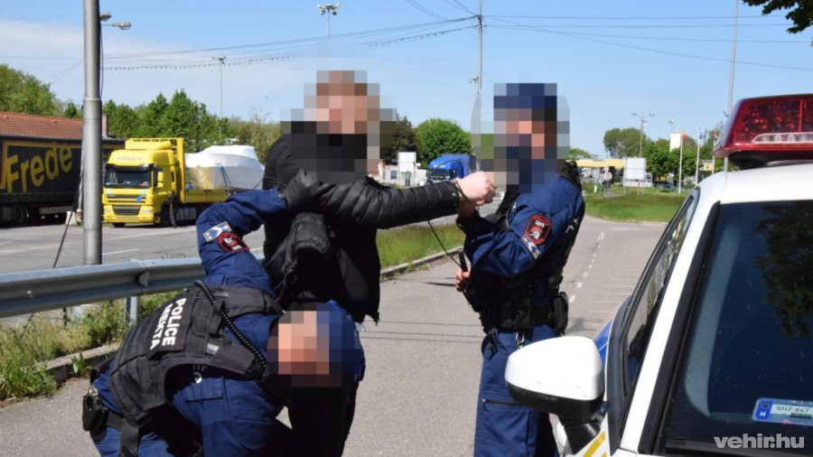 Több év után kapták el az elkövetőket. Fotó: police.hu
