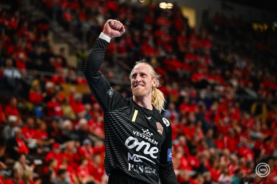 Mikael Appelgren, a Veszprém kapusa a férfi kézilabda Bajnokok Ligája csoportkörében játszott One Veszprém HC - RK Partizan AdmiralBet mérkőzésen a One Veszprém Arénában 2026. október 14-én. A mérkőzést az One Veszprém HC nyerte 38-28-ra. MTI/Vasvári Tamás