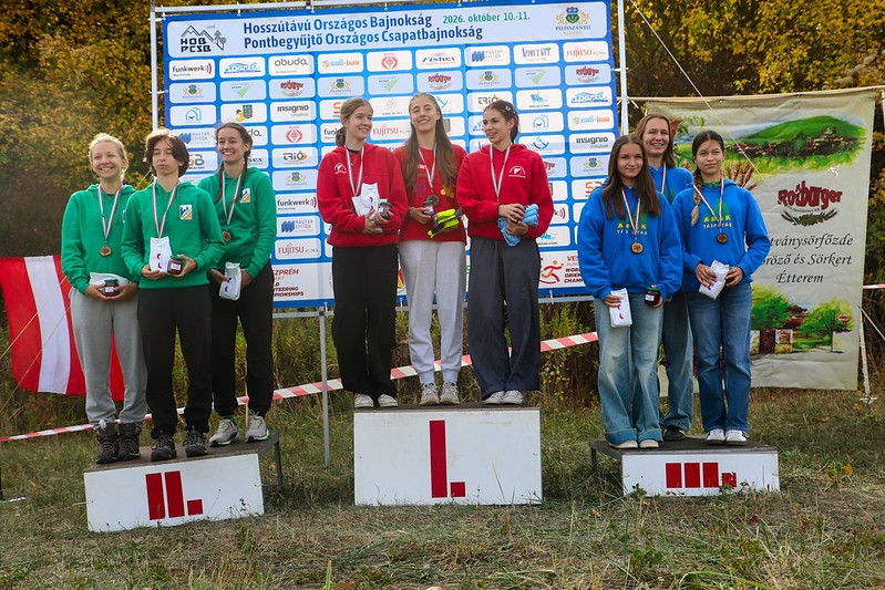 A pontbegyűjtő csapat ob N16-os győztes csapata: Bálint Nóra Napsugár, Barát Jázmin és Gaschler Janka – Fotó: Máthé István